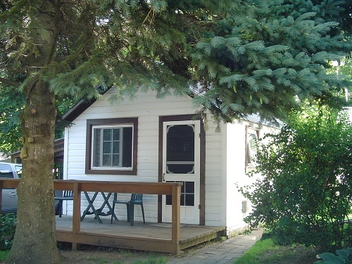 Spruce Lodge & Cottage